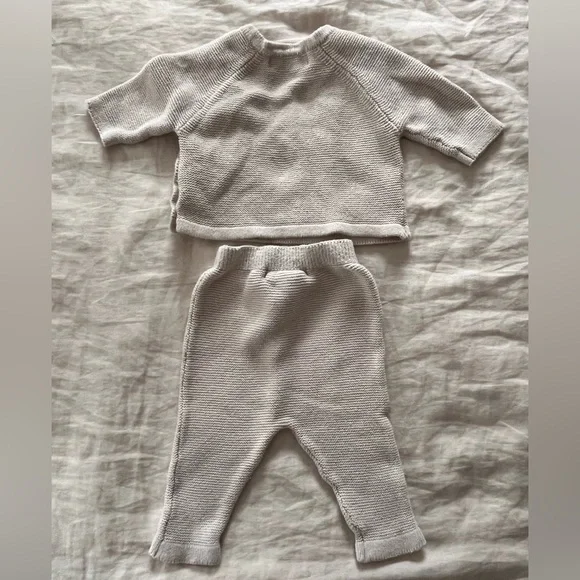 Pottery Barn Kids Cream Knit Matching Set - Picture 2 of 4